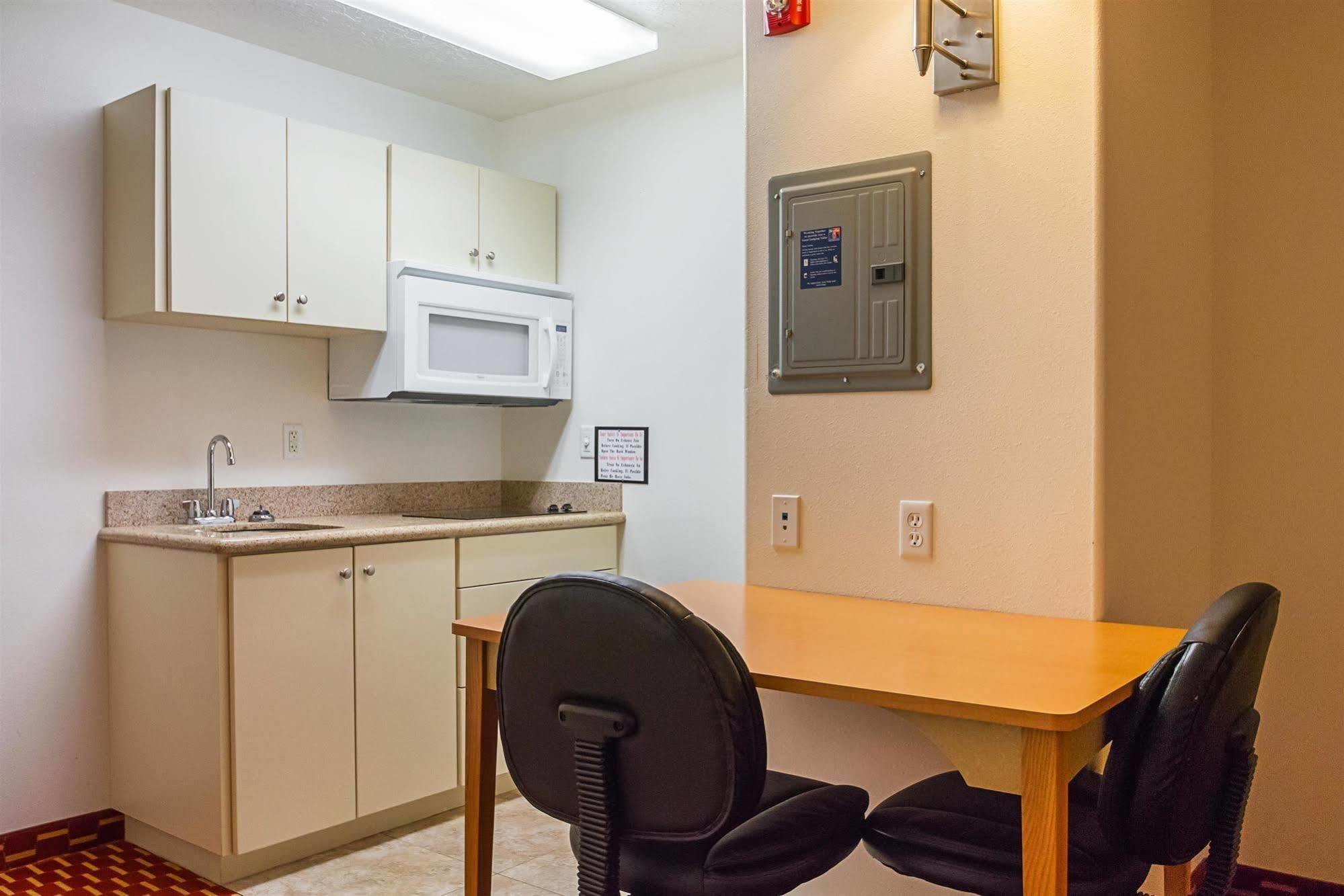 Executive Inn & Suites Extended Stay - Vernal Bilik gambar